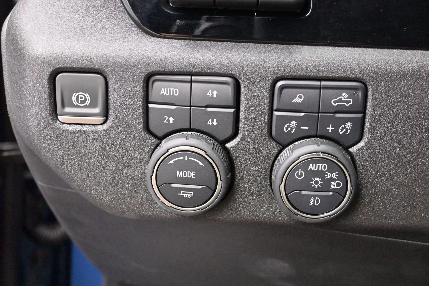 Used 2024 Lakeshore Blue Metallic Chevrolet High Country image 20