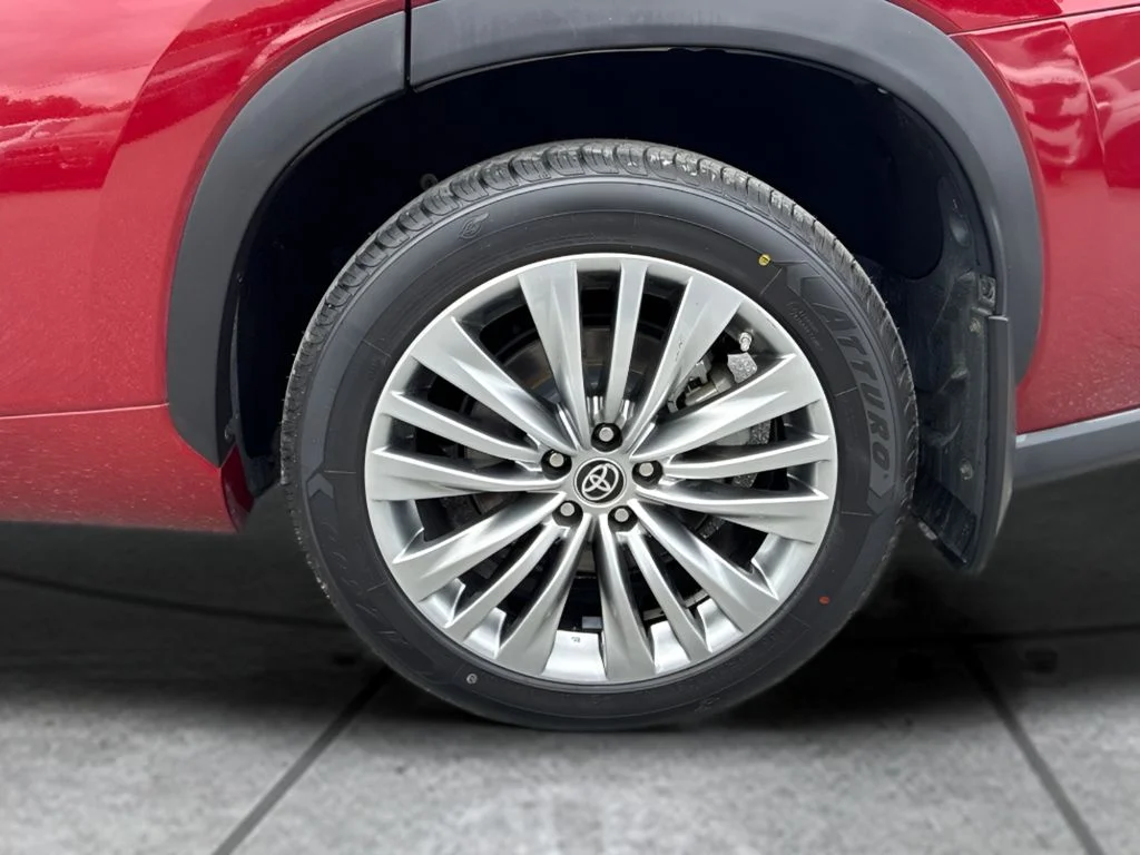 Used 2021 Red Toyota Platinum image 23