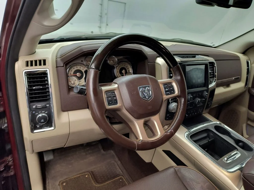 Used 2018 Delmonico Red Pearlcoat Ram Longhorn image 4