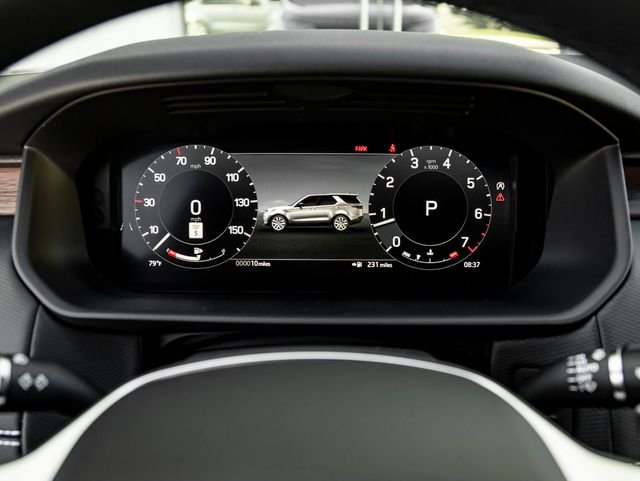 New 2026 Charente Grey Land Rover Dynamic SE image 17
