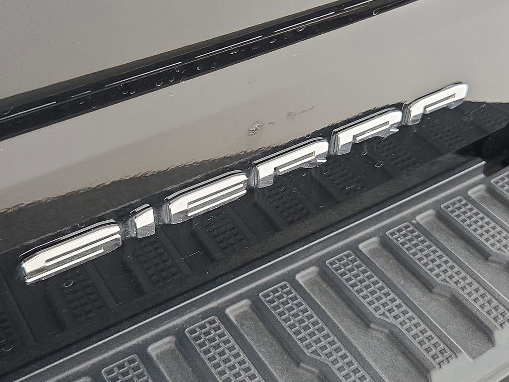 Used 2019 Black GMC Denali image 37