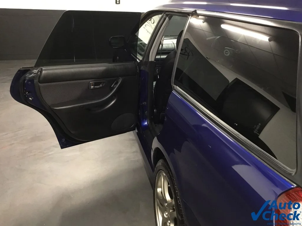 Used 2001 Blue Subaru GT image 25