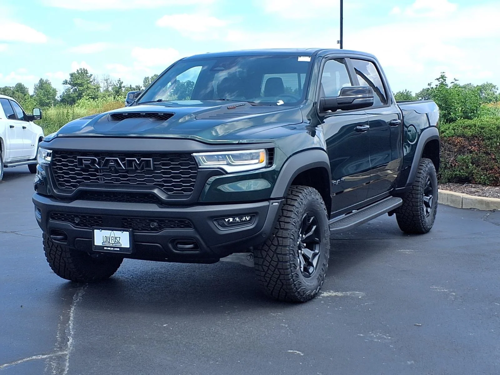 New 2026 Serrano-Green Metallic Exterior Paint RAM RHO image 2