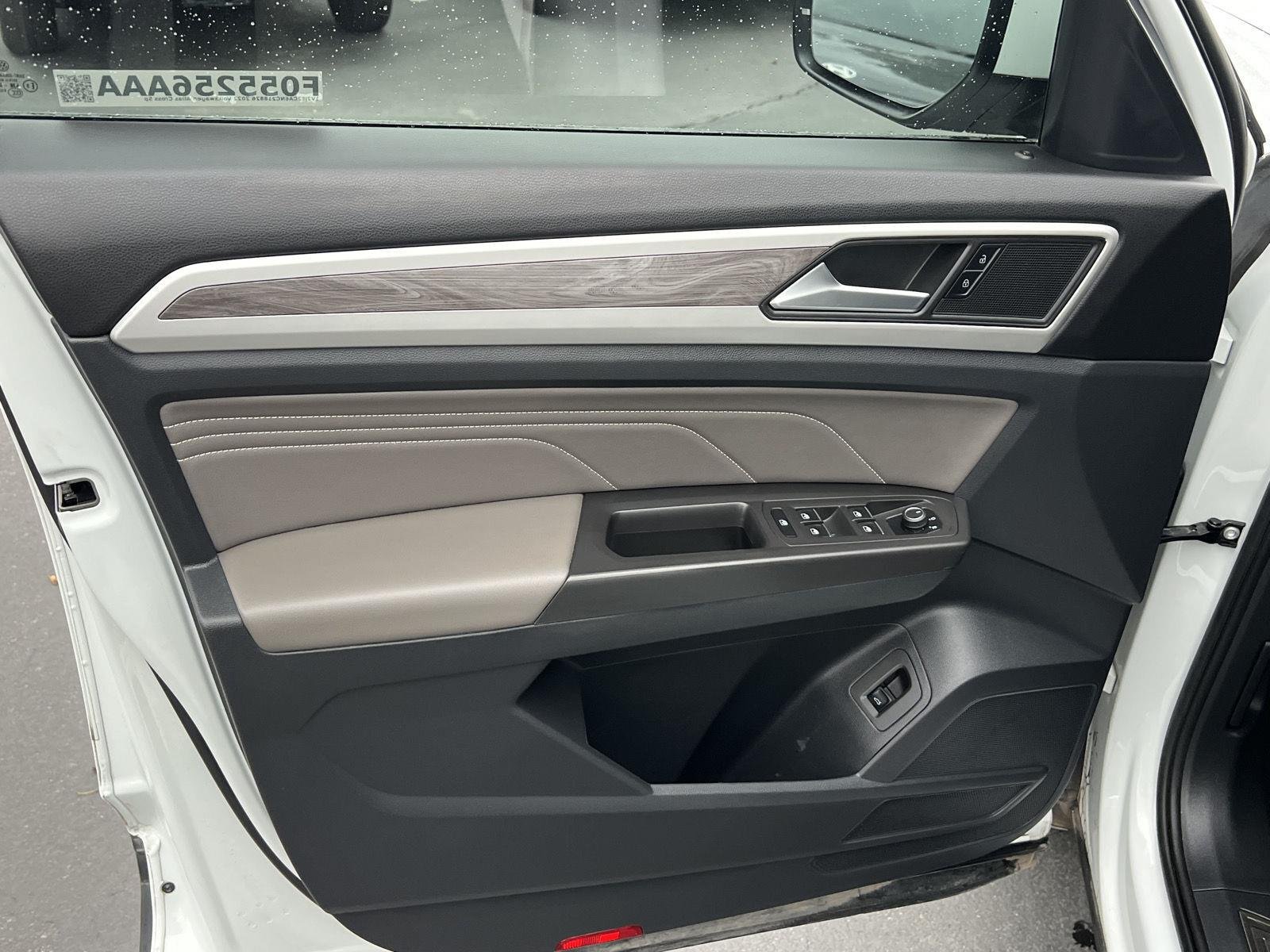 2022 Volkswagen Atlas Cross Sport SE w/Tech - Photo 30
