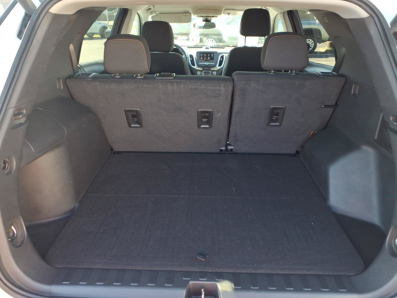 Used 2023 SUMMIT WHITE Chevrolet LT image 29