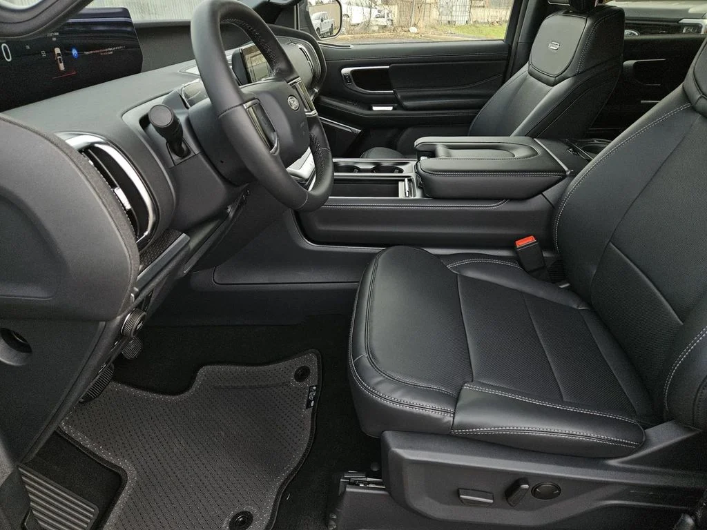 New 2026 Glacier Gray Metallic Tri-Coat Ford Platinum® image 23