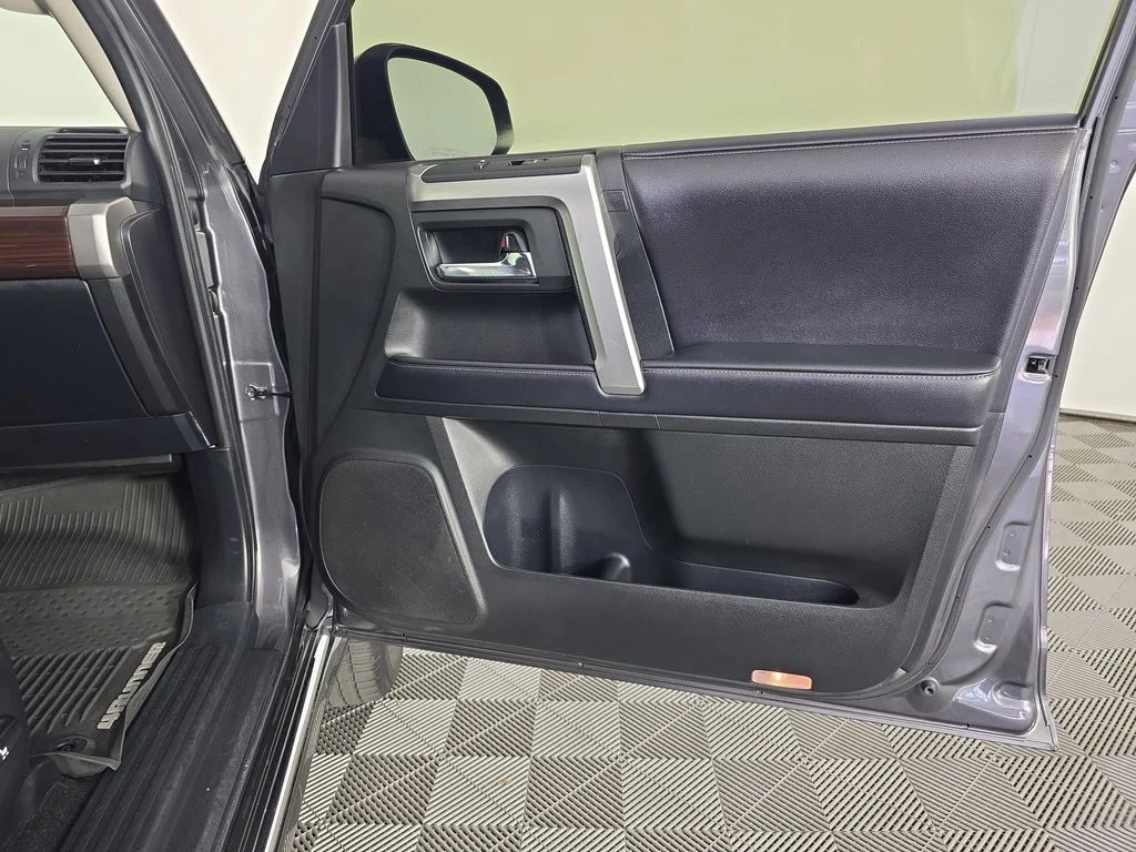 Used 2018 Gray Toyota Limited image 34