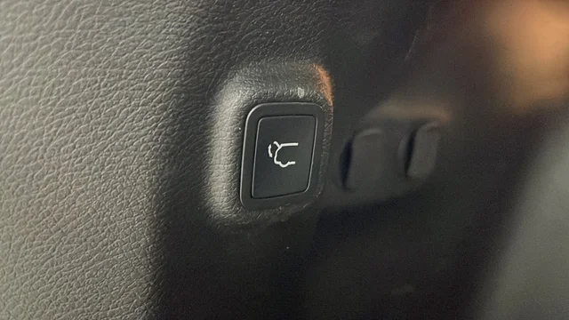 Used 2021 Sting-Gray Clearcoat Jeep Limited image 32
