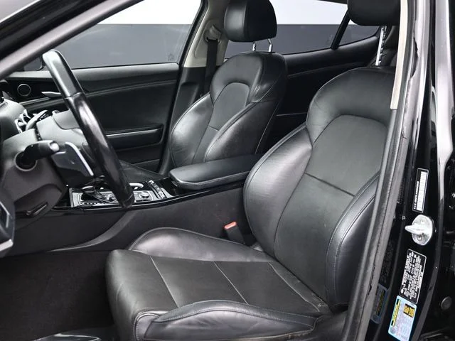 Used 2019 Black Kia Base image 13