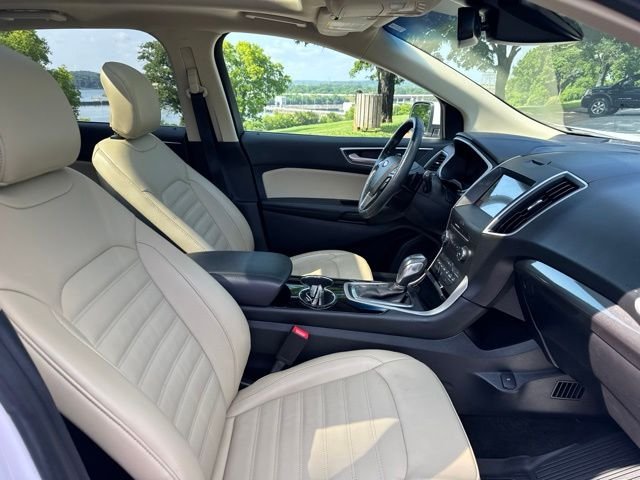 Used 2018 White Ford SEL image 10