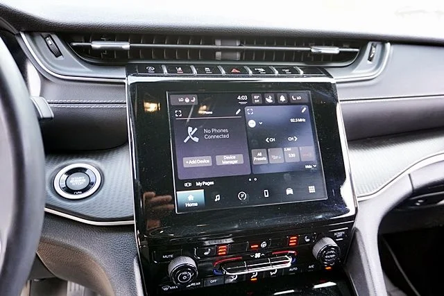 Used 2023 Black Jeep Altitude X image 26