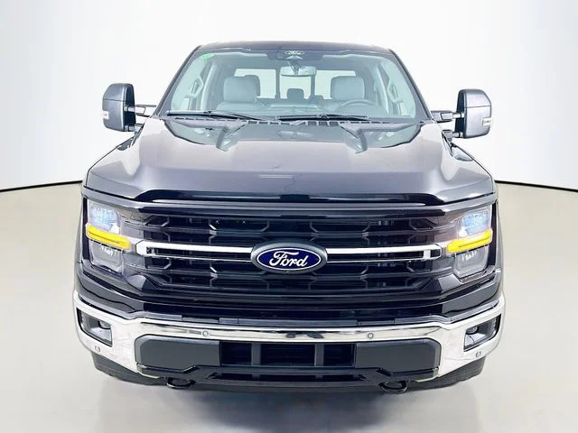 New 2026 Agate Black Metallic Ford XLT image 2