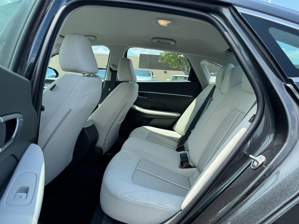 2025 Hyundai Sonata SE - Photo 10
