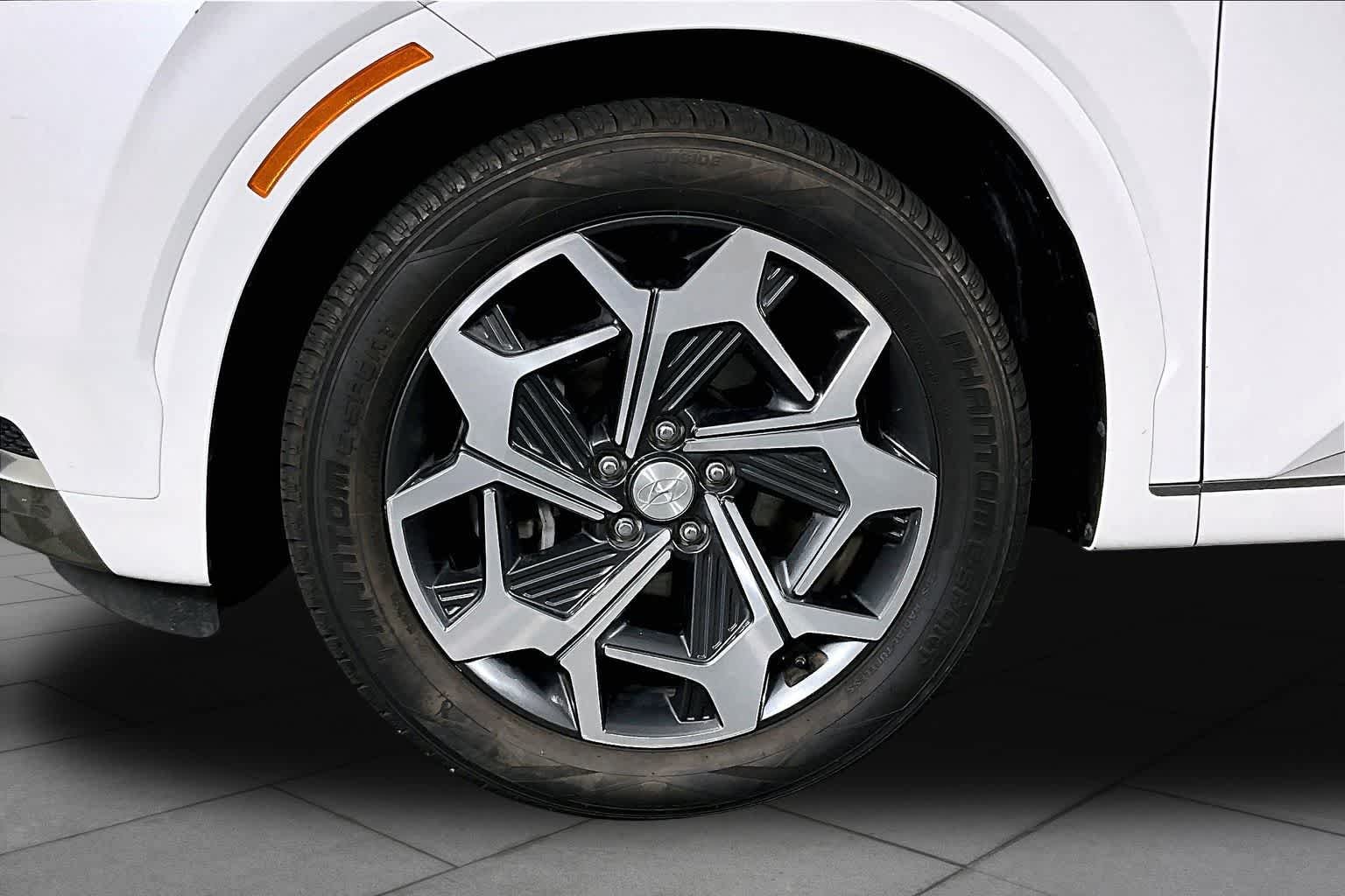 Used 2022 Hyper White Hyundai Calligraphy image 12