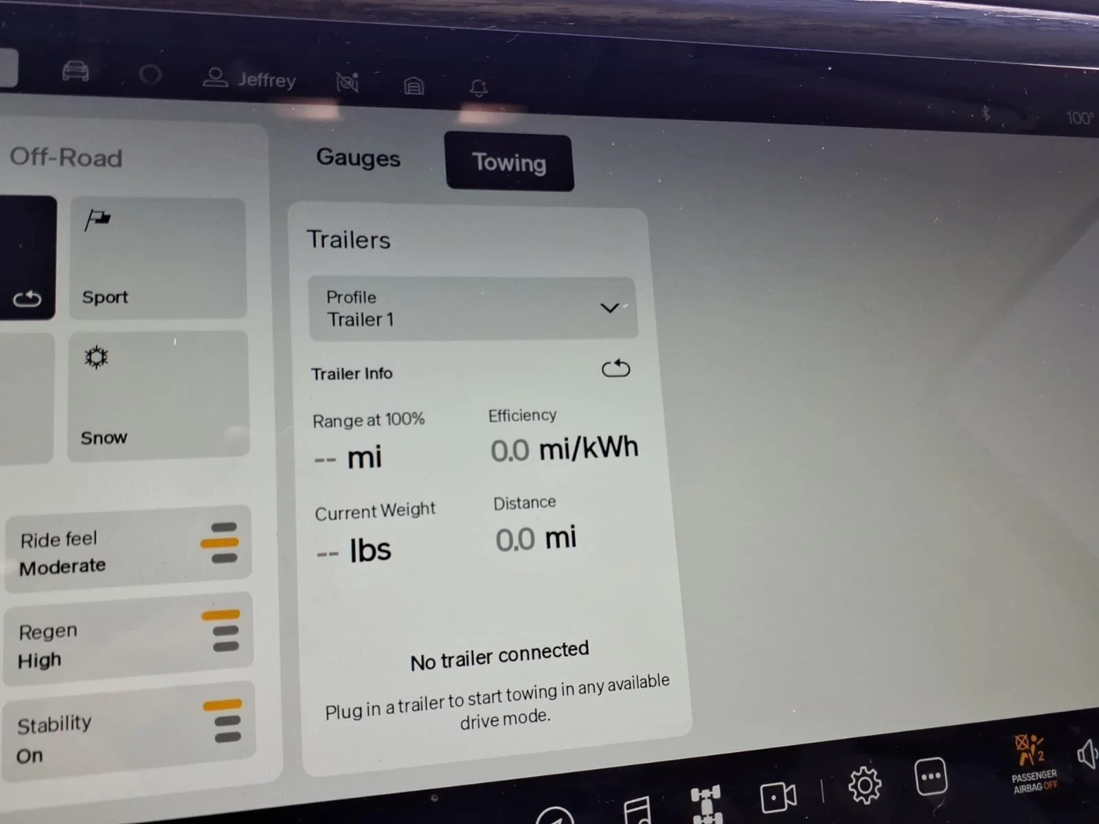Used 2024  Rivian Adventure image 10