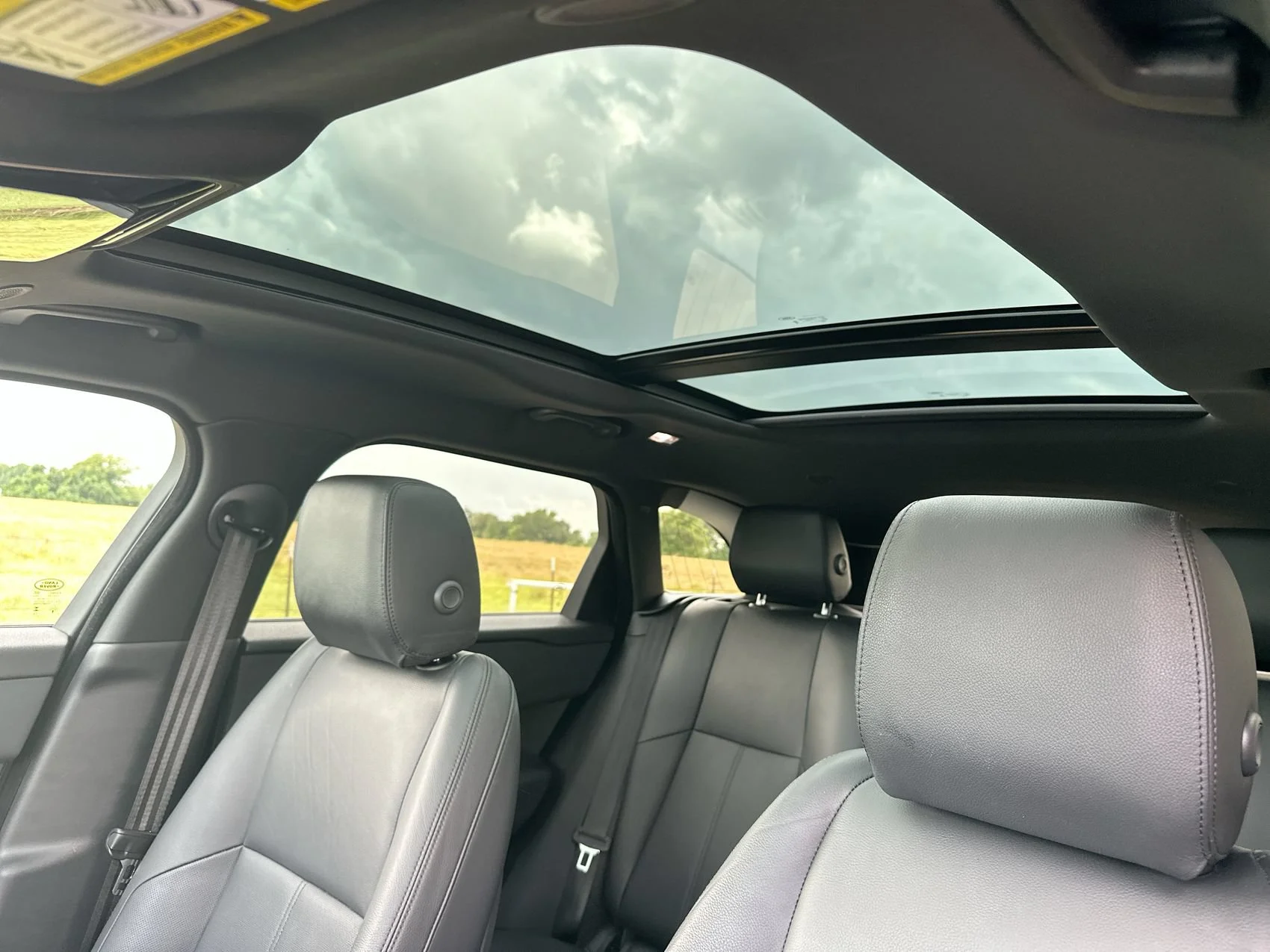 Used 2025 Silver Land Rover Dynamic SE image 22