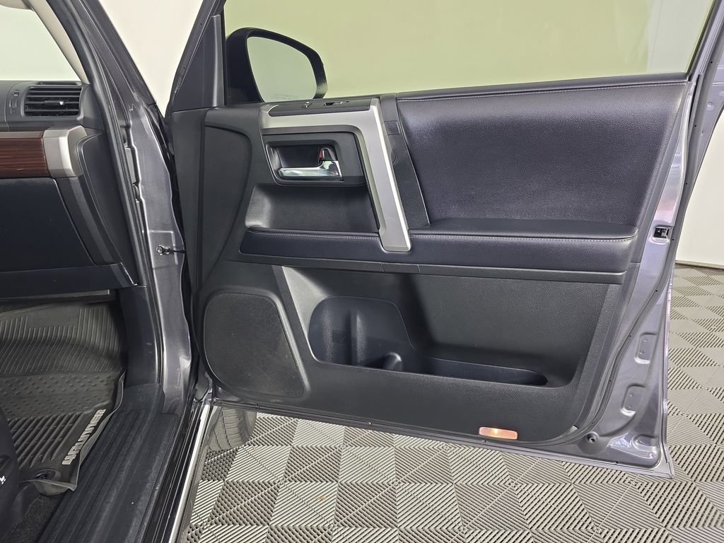 Used 2018 Gray Toyota Limited image 34