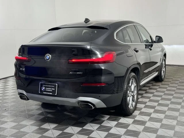 Used 2024 Black BMW xDrive30i image 10