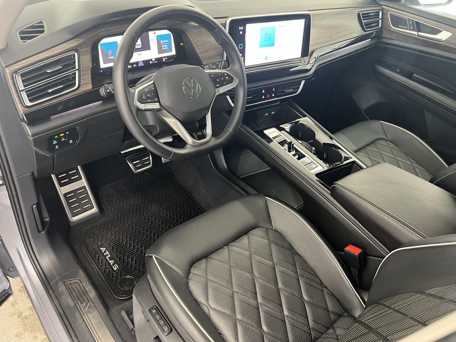 2026 Volkswagen Atlas SEL Premium R-Line - Photo 13