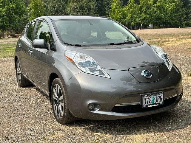 Used 2016 Nissan LEAF SL with VIN 1N4BZ0CP1GC307618 for sale in Gladstone, OR