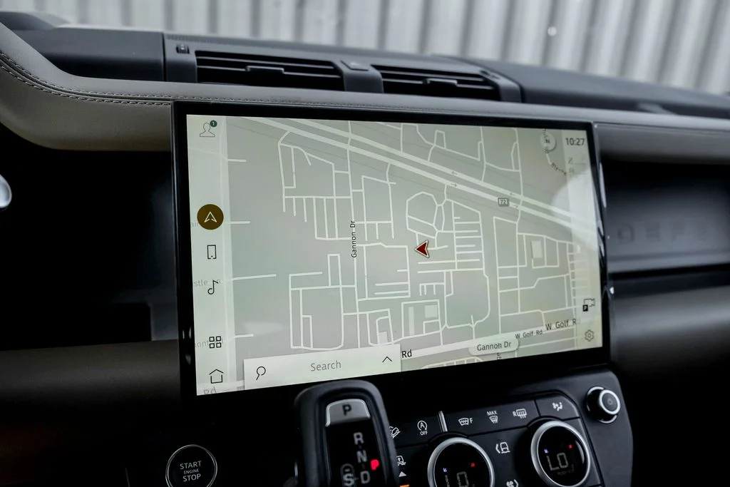 New 2026 Fuji White Land Rover X-Dynamic SE image 13