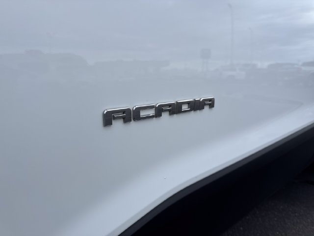 Used 2018 SUMMIT WHITE GMC SLE image 32