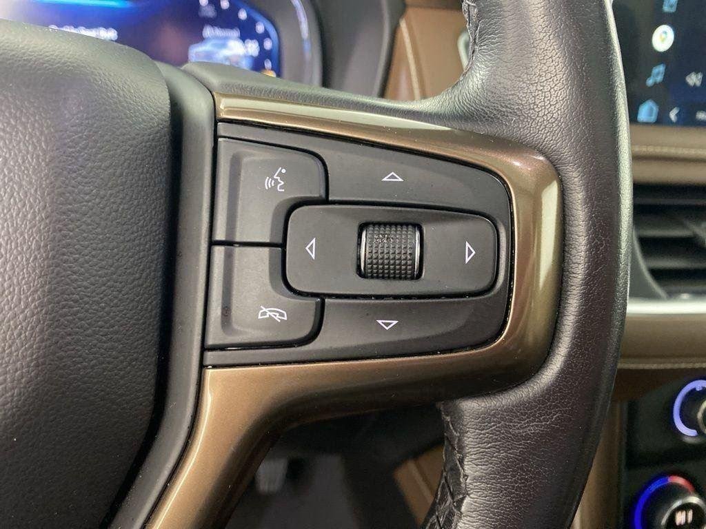 Used 2022 Pearl Chevrolet High Country image 17