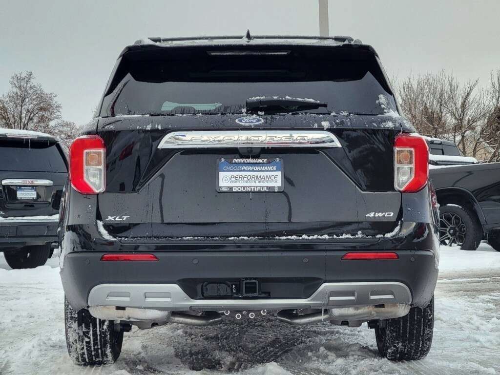 Used 2023 Black Metallic Ford XLT image 19