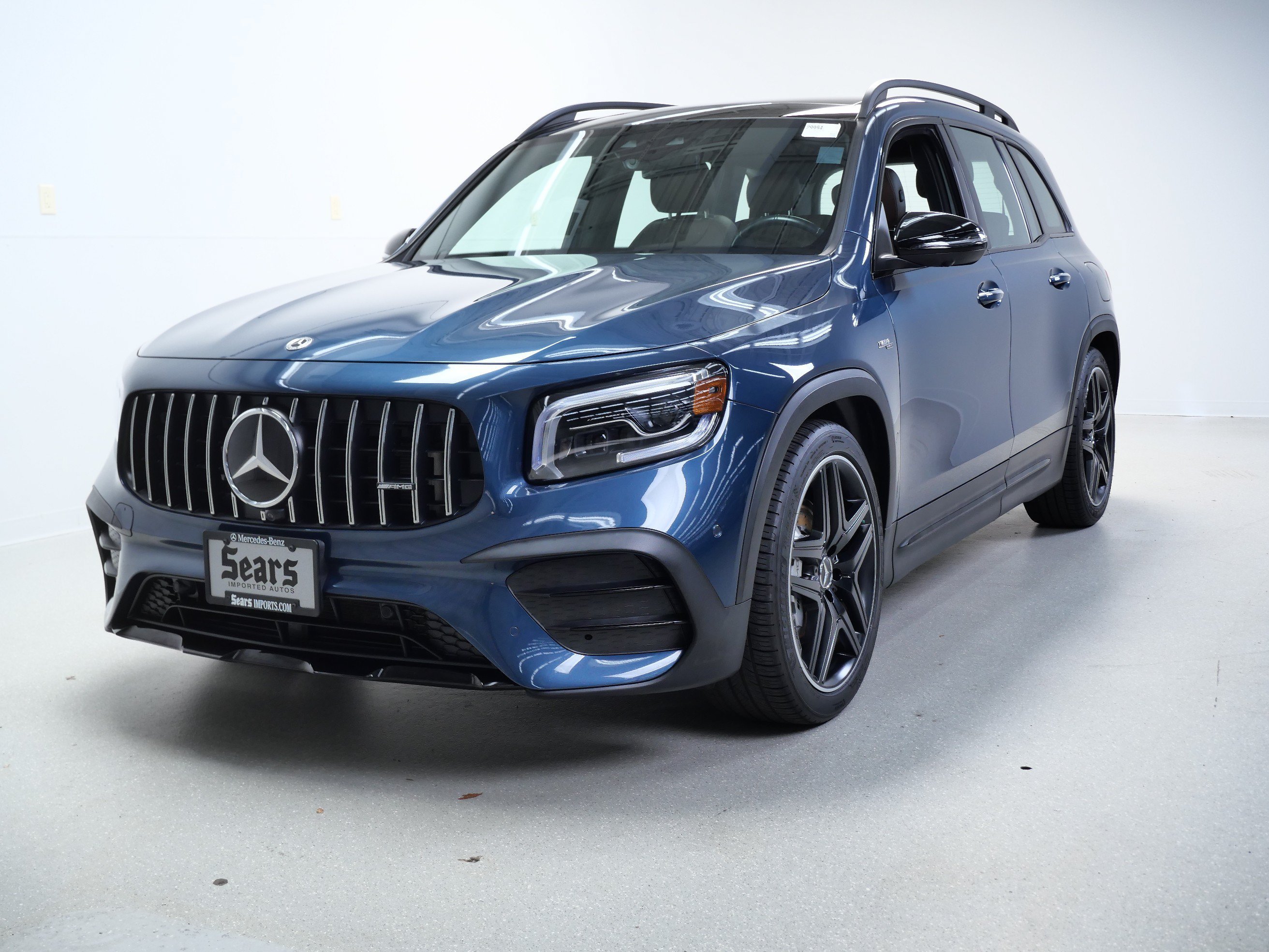 Used 2022 Denim Blue Metallic Mercedes-Benz AMG® GLB 35 image 12