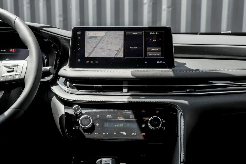 New 2027 MINERAL BLACK INFINITI Luxe AWD image 21
