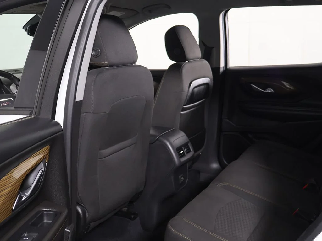 Used 2020 White GMC SLE image 19