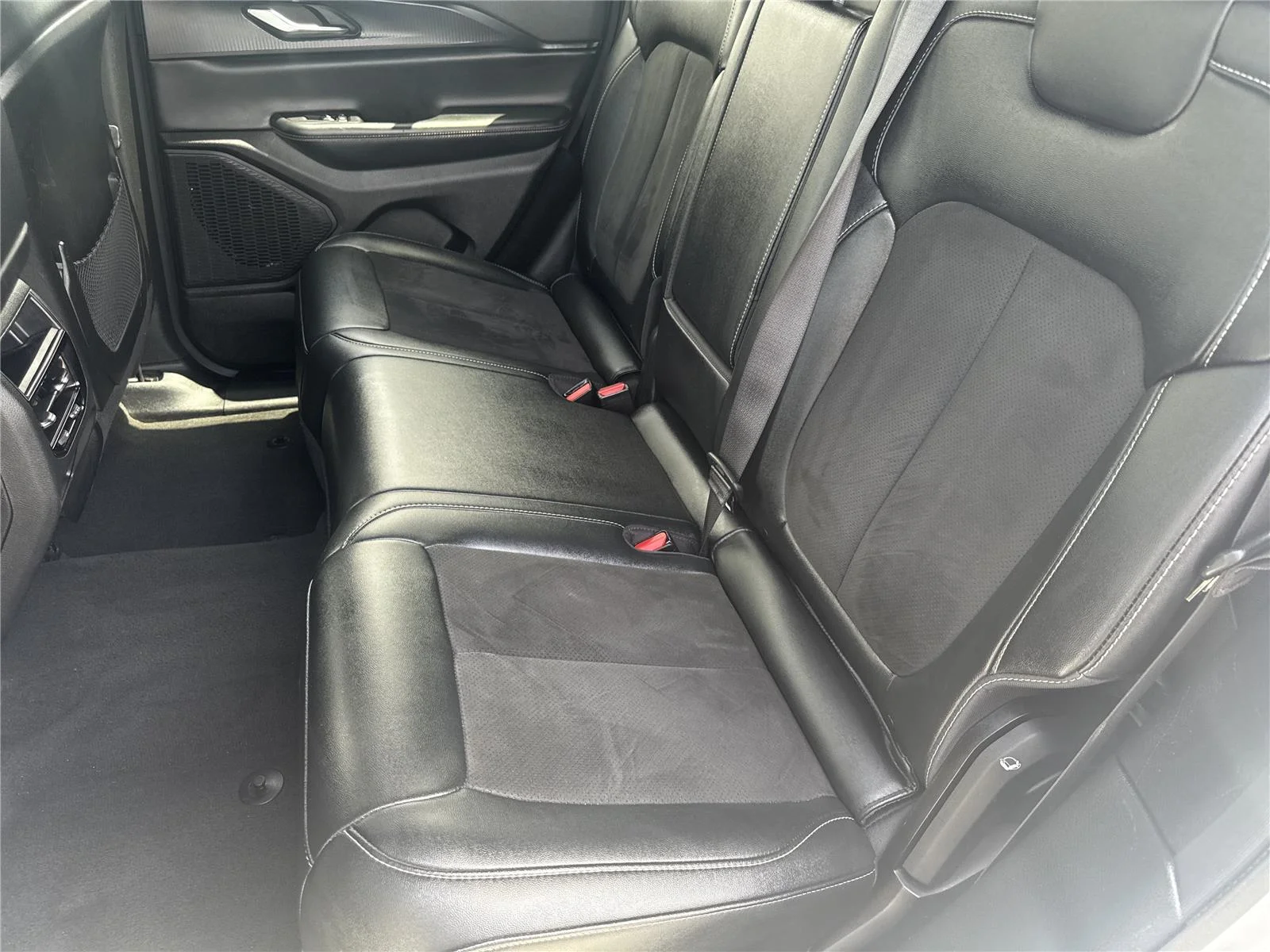 Used 2023 Bright White Clearcoat Jeep Altitude image 31