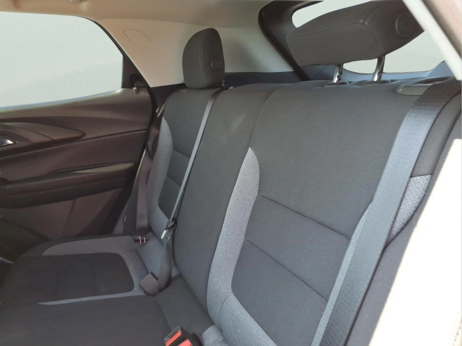 Used 2024 Summit White Chevrolet LT image 13