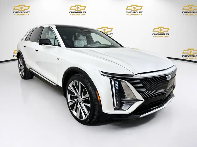 2024 Cadillac LYRIQ Luxury 3