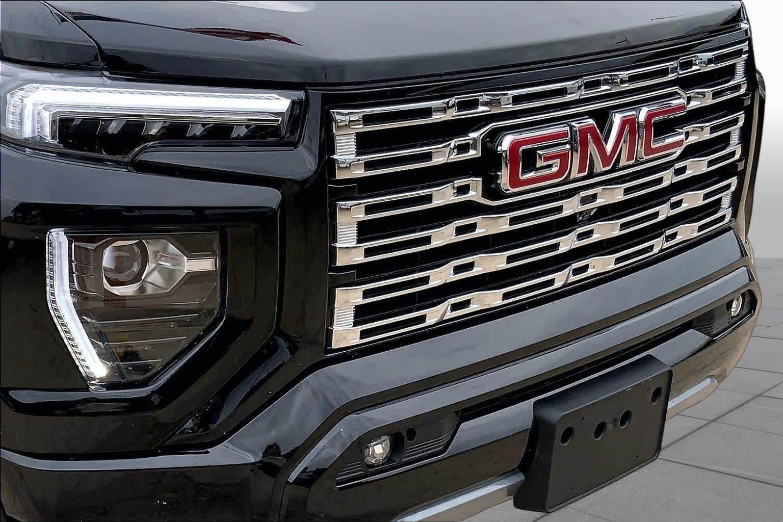 Used 2026 Onyx Black GMC 4WD Denali image 28