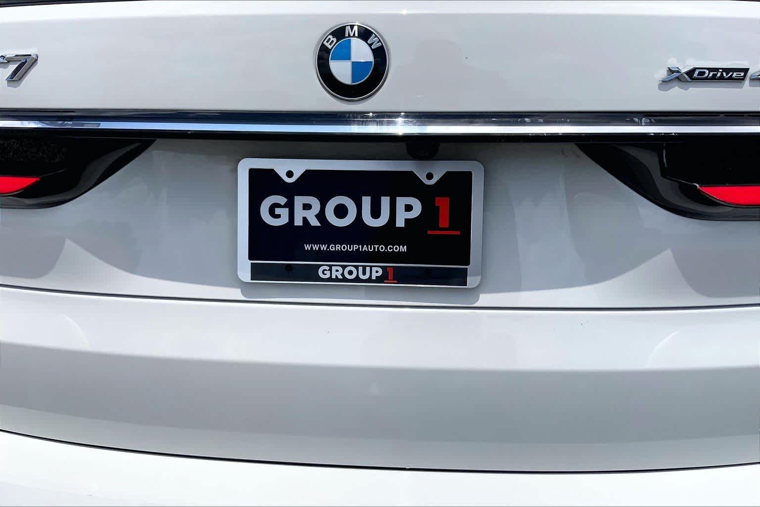 Used 2023 Alpine White BMW xDrive40i image 10