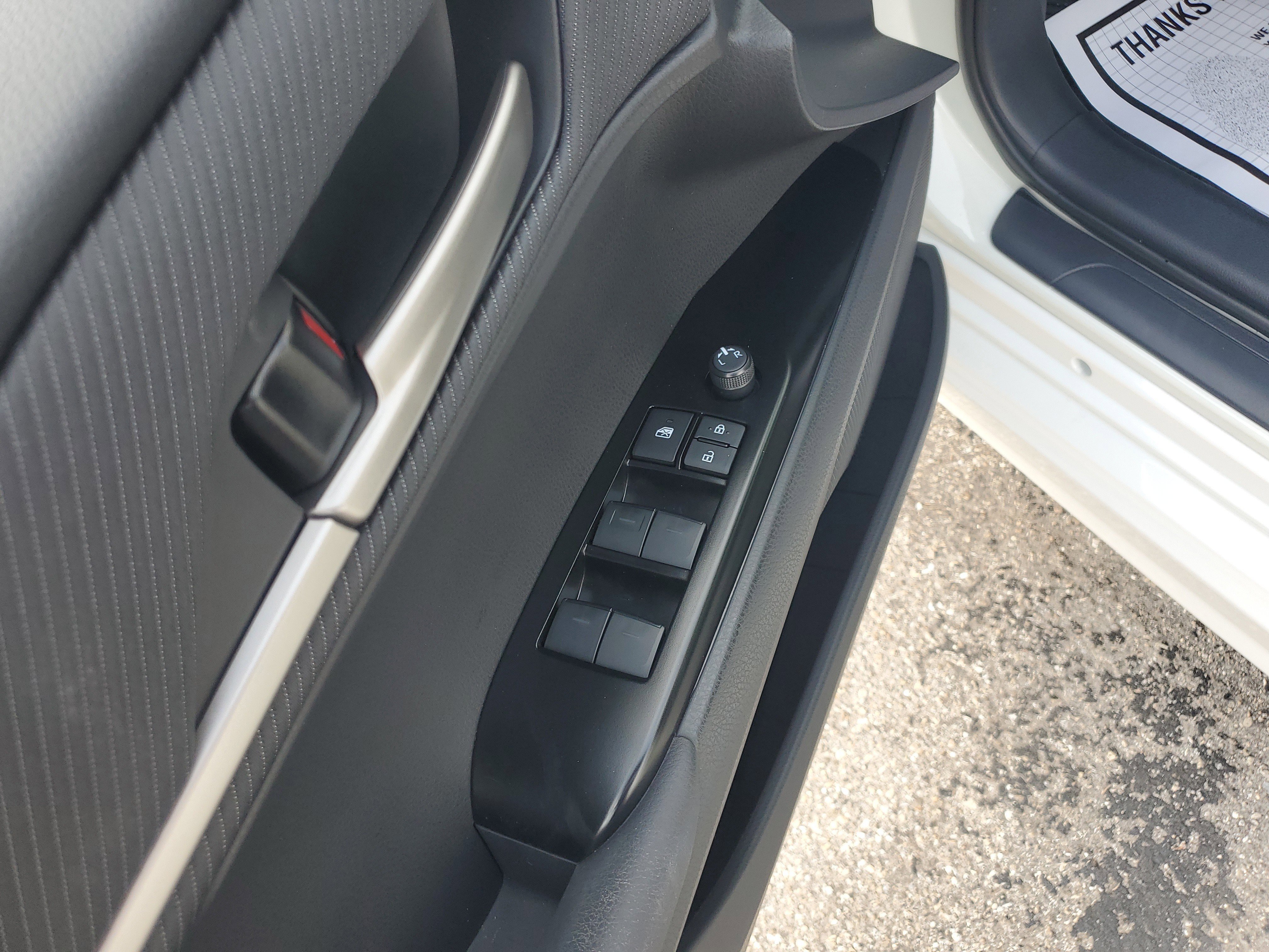 Used 2025 Ice Cap Toyota SE image 24