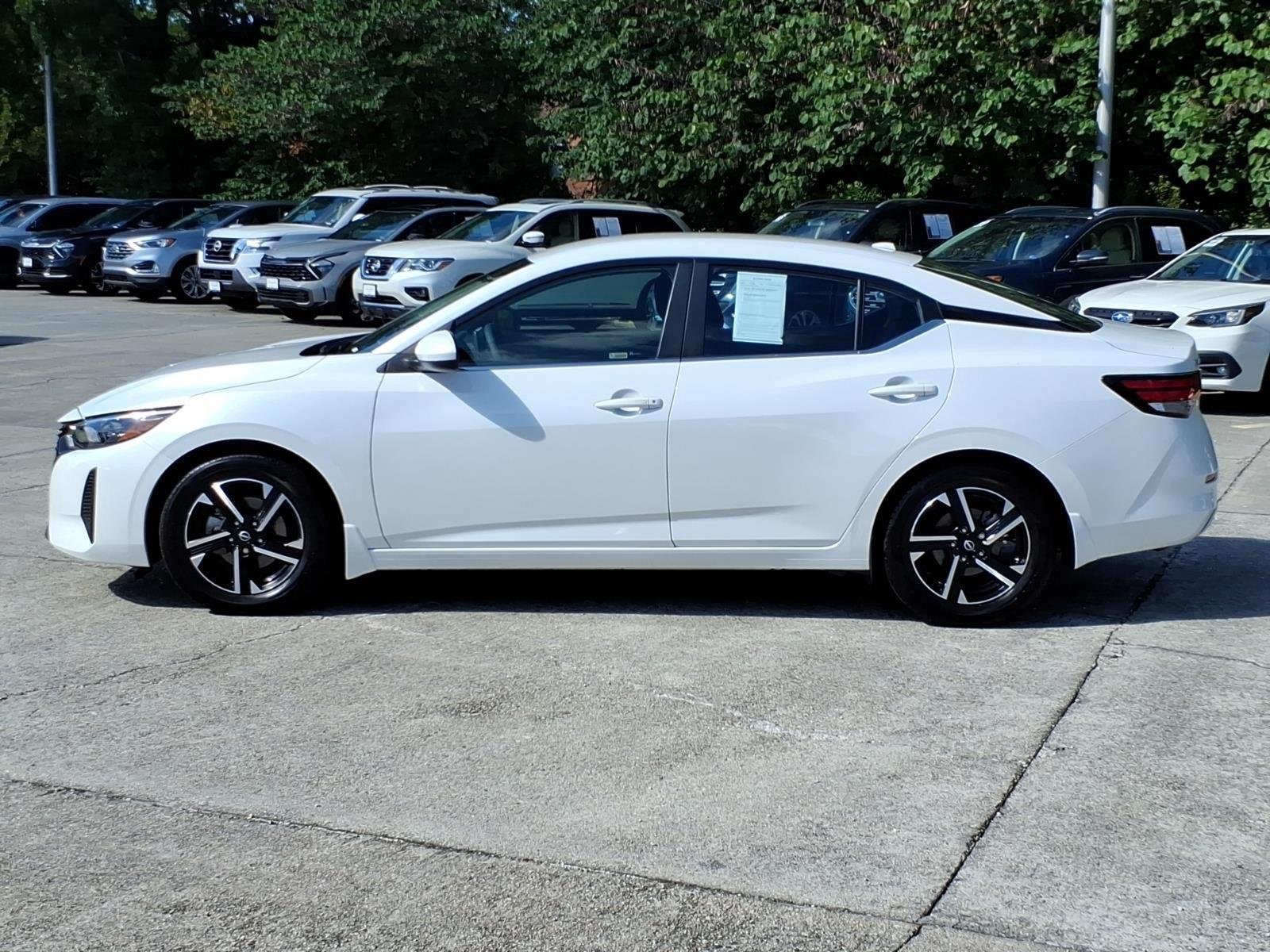 Used 2025 Aspen White Tricoat Nissan SV image 3