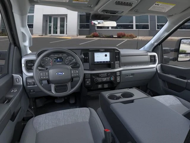 New 2025 Black Metallic Ford XLT image 9