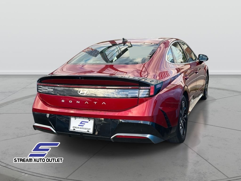 2024 Hyundai Sonata SEL photo 2