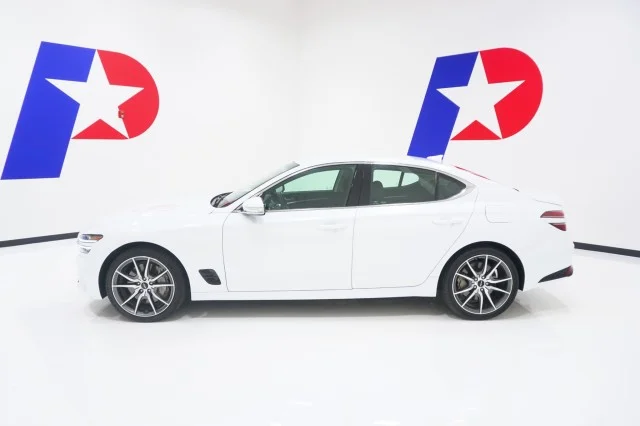 Used 2025  Genesis 2.5T image 11