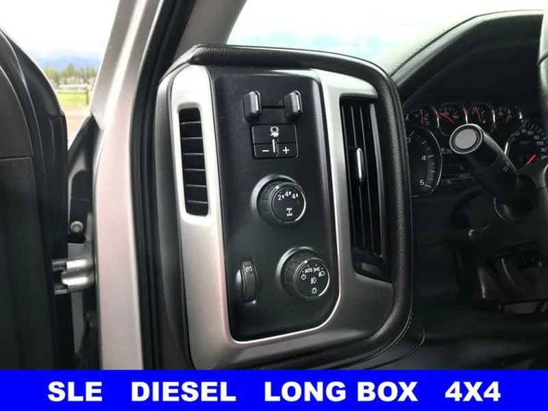 Used 2017 Quicksilver Metallic GMC SLE image 8