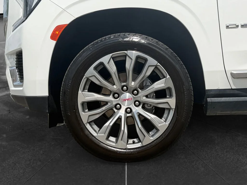 2022 GMC Yukon XL Denali - Photo 9