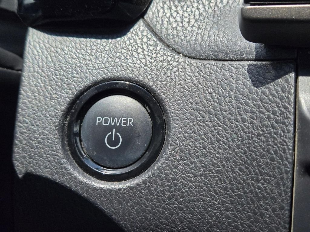 Used 2025  Toyota SE image 31