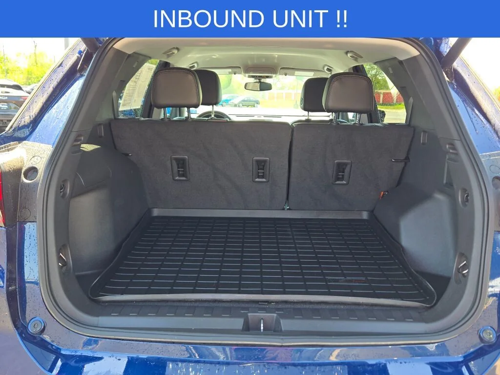 Used 2023 Blue Chevrolet Premier image 16