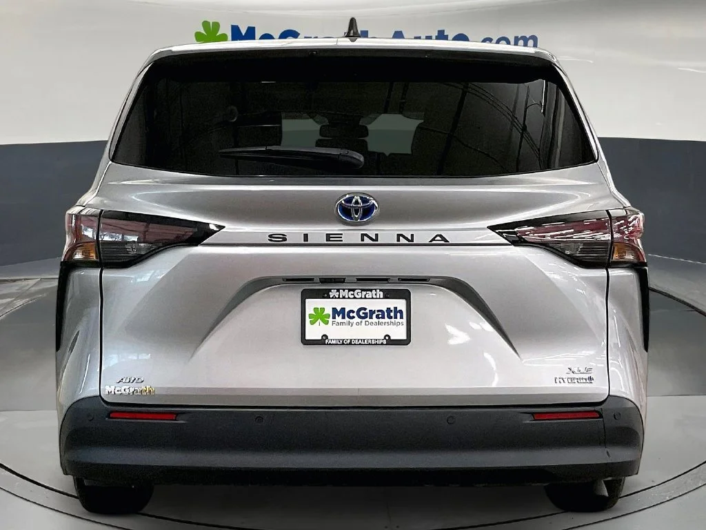 Used 2023 Silver Toyota XLE image 6