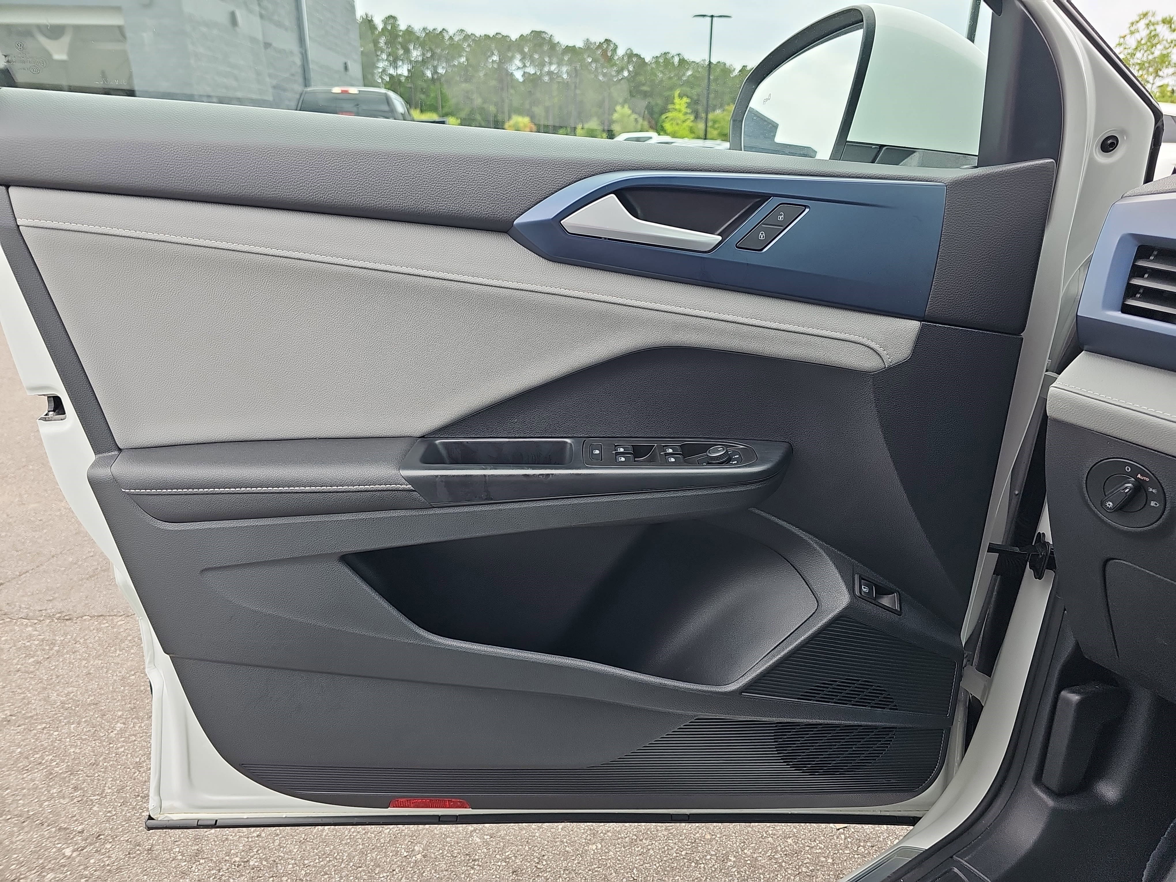 2024 Volkswagen Taos SE - Photo 27