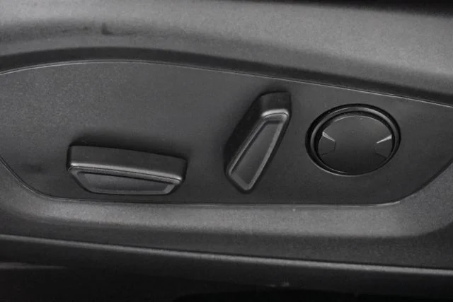Used 2020 Black Ford XLT image 15