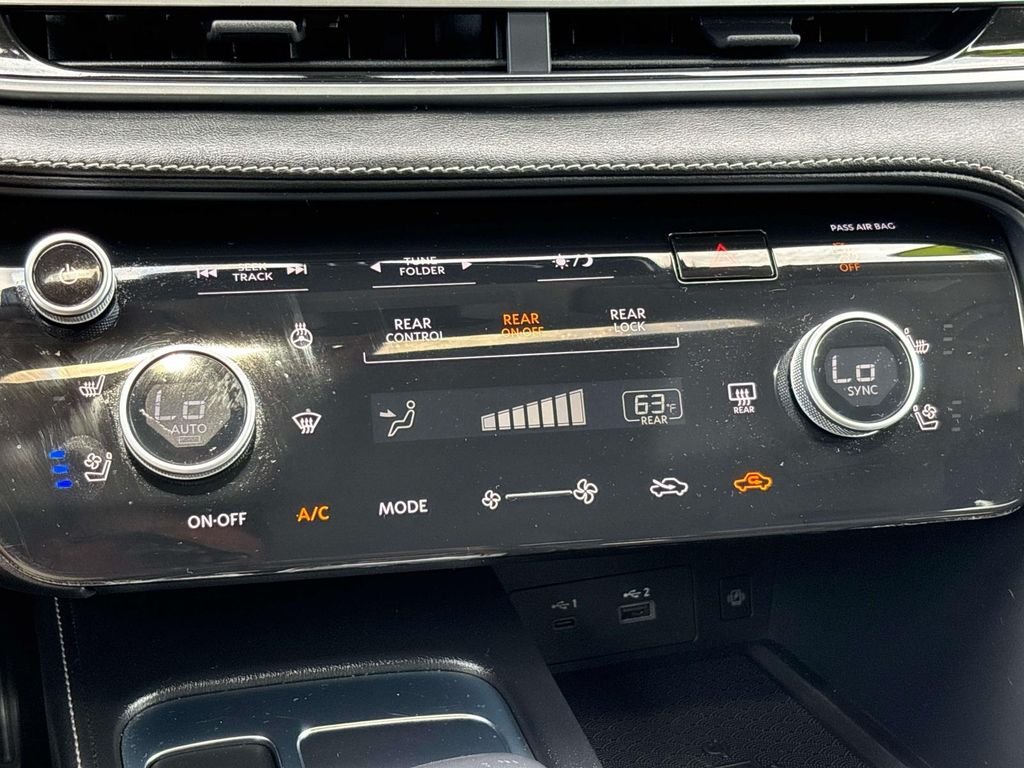 Certified Used 2023 Gray INFINITI LUXE image 27