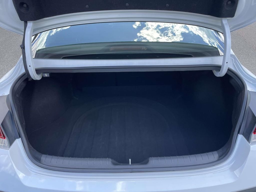 Certified Used 2025 White Hyundai SEL Convenience image 8